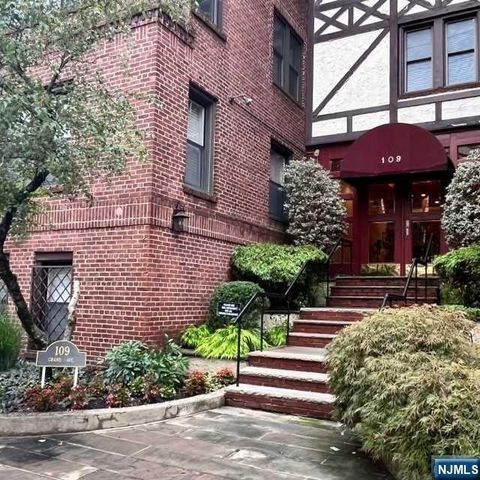 109 Grand Avenue 4G, Englewood, NJ 07631
