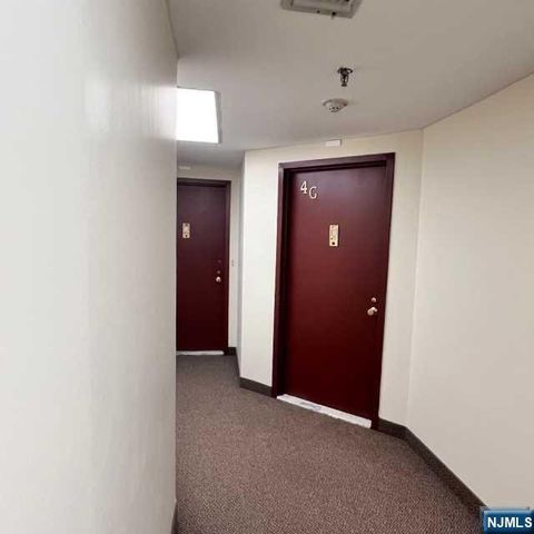 109 Grand Avenue 4G, Englewood, NJ 07631