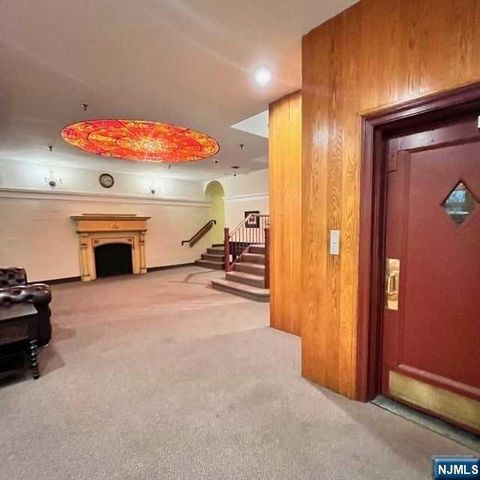 109 Grand Avenue 4G, Englewood, NJ 07631