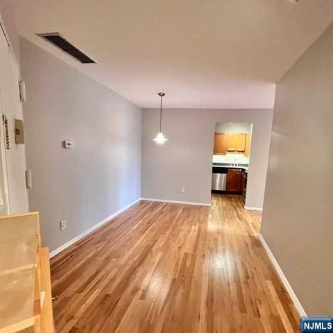 109 Grand Avenue 4G, Englewood, NJ 07631