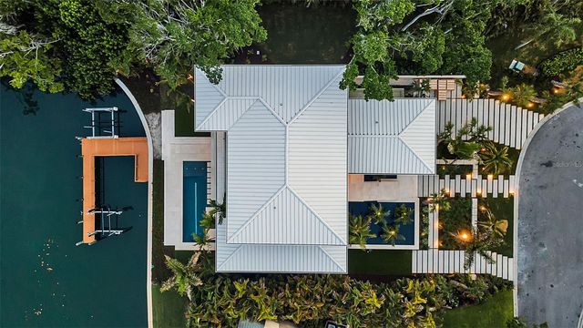 500 HARBOR COVE CIRCLE, Longboat Key, FL 34228