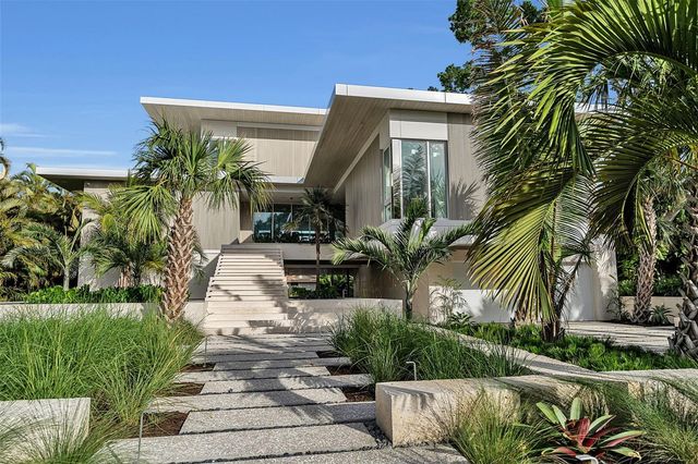 500 HARBOR COVE CIRCLE, Longboat Key, FL 34228