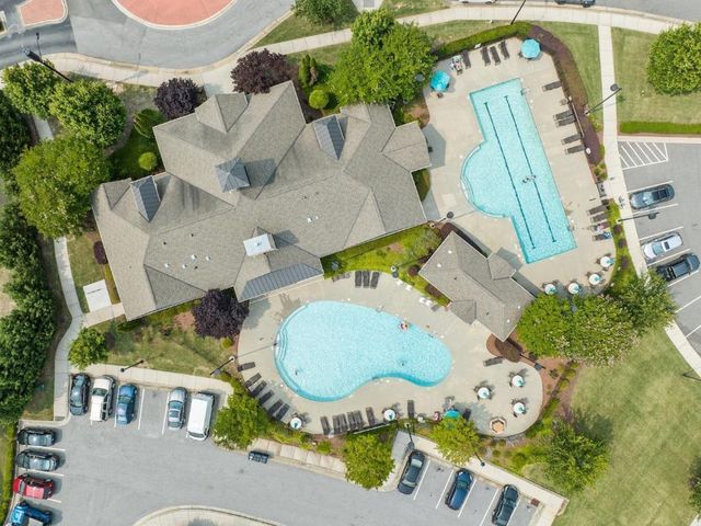 10122 Glen Autumn Road, Raleigh, NC 27617