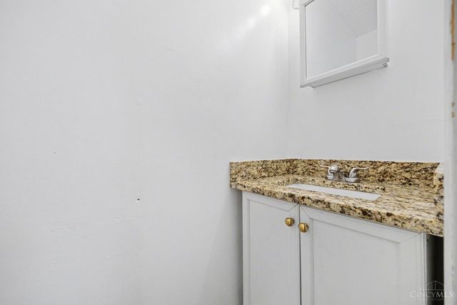 741 Mcpherson Avenue, Cincinnati, OH 45205