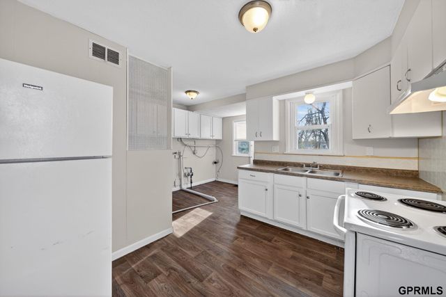 409 W 30Th Avenue, Bellevue, NE 68005