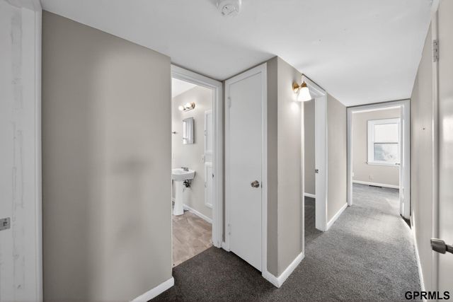 409 W 30Th Avenue, Bellevue, NE 68005