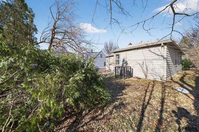 409 W 30Th Avenue, Bellevue, NE 68005