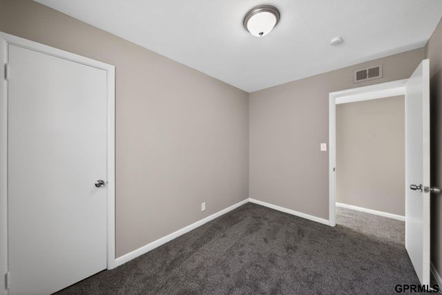 409 W 30Th Avenue, Bellevue, NE 68005