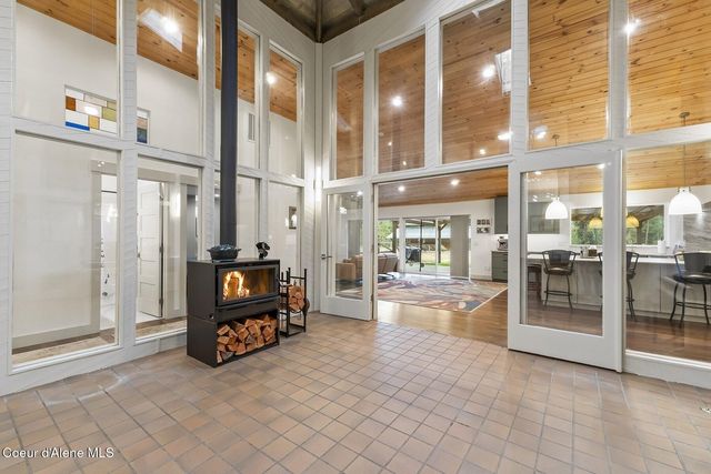 5215 W Cougar Estates Rd, Coeur D'alene, ID 83814