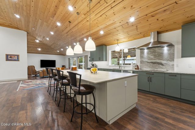 5215 W Cougar Estates Rd, Coeur D'alene, ID 83814