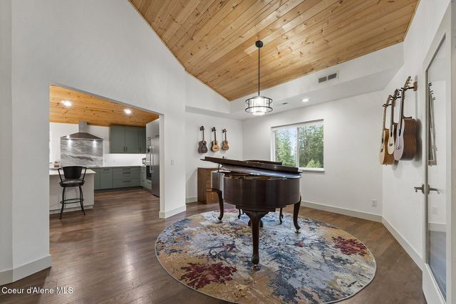 5215 W Cougar Estates Rd, Coeur D'alene, ID 83814
