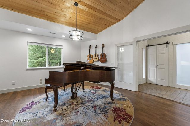 5215 W Cougar Estates Rd, Coeur D'alene, ID 83814