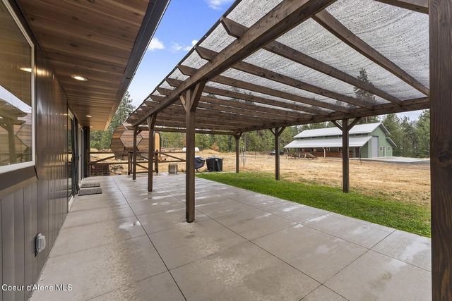 5215 W Cougar Estates Rd, Coeur D'alene, ID 83814