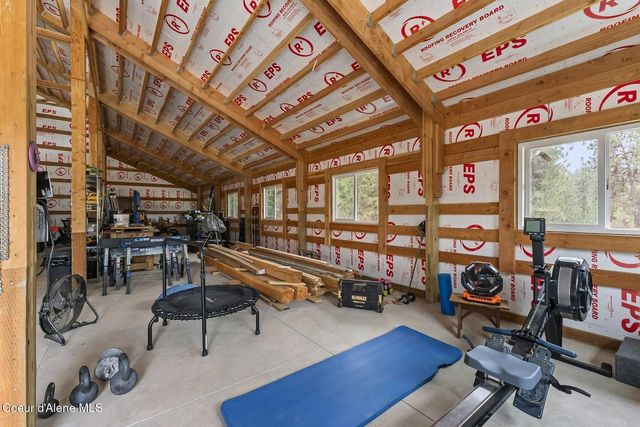 5215 W Cougar Estates Rd, Coeur D'alene, ID 83814