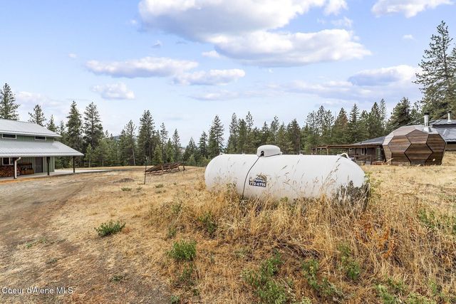 5215 W Cougar Estates Rd, Coeur D'alene, ID 83814