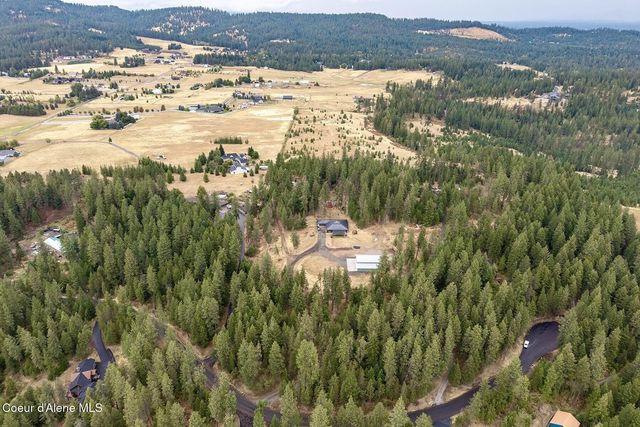 5215 W Cougar Estates Rd, Coeur D'alene, ID 83814