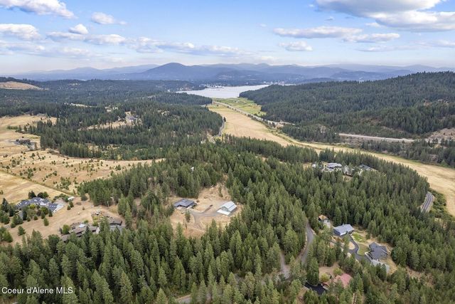 5215 W Cougar Estates Rd, Coeur D'alene, ID 83814