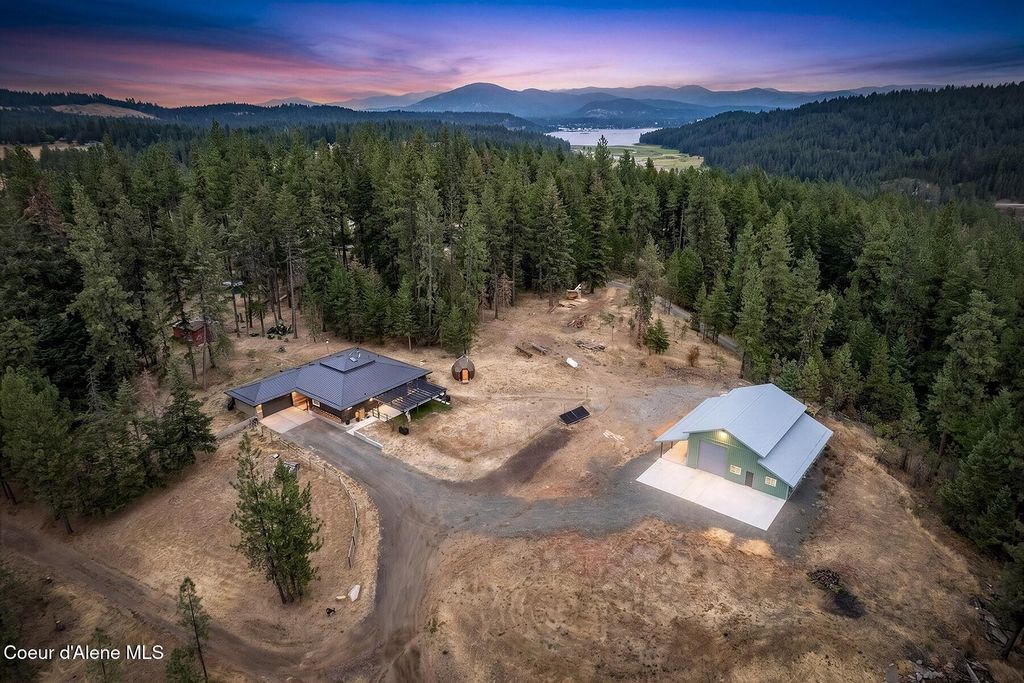 5215 W Cougar Estates Rd, Coeur d'Alene, ID 83814 photo 2