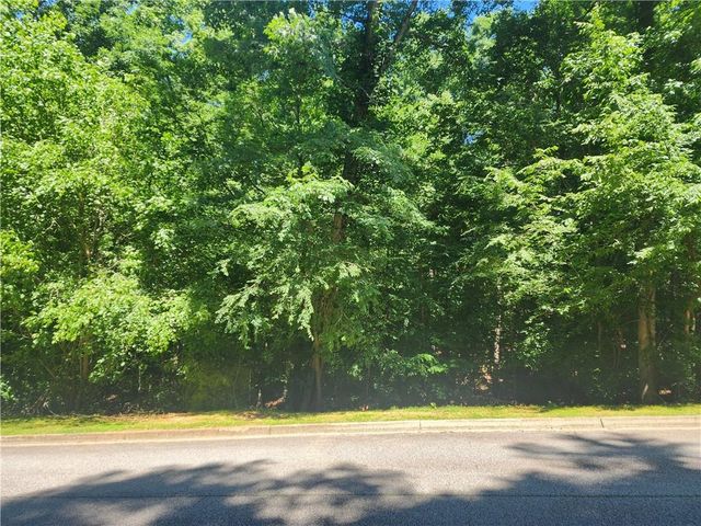1034 City Market Street, Hoschton, GA 30548