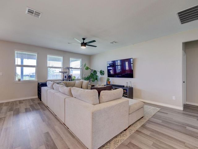 1004 Sandra Ann WAY, Hutto, TX 78634