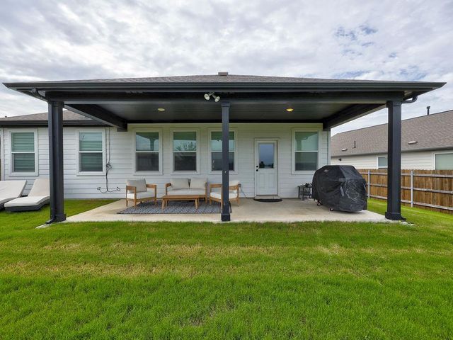 1004 Sandra Ann WAY, Hutto, TX 78634