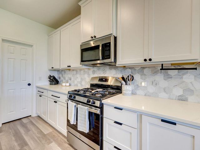 1004 Sandra Ann WAY, Hutto, TX 78634