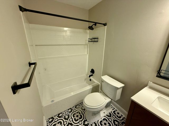 4701 Haeringdon Ct, Louisville, KY 40299