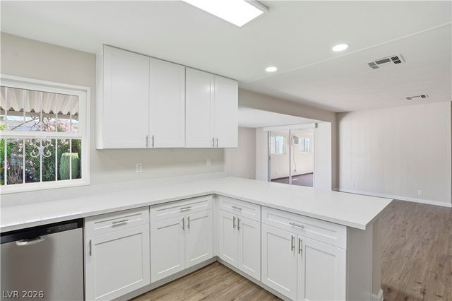 136 Sir George Drive, Las Vegas, NV 89110