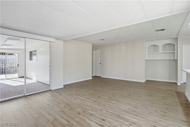 136 Sir George Drive, Las Vegas, NV 89110