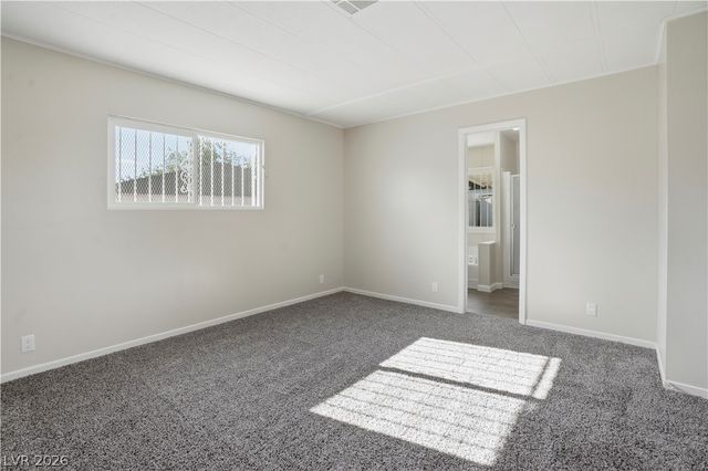 136 Sir George Drive, Las Vegas, NV 89110