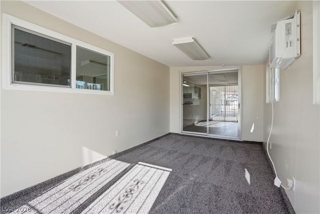 136 Sir George Drive, Las Vegas, NV 89110