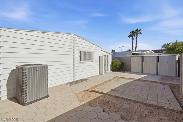 136 Sir George Drive, Las Vegas, NV 89110