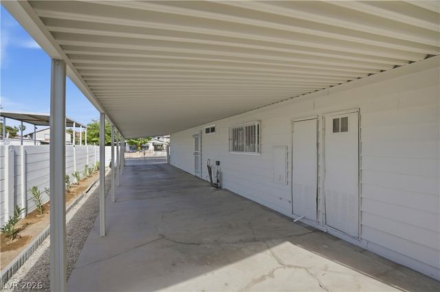 136 Sir George Drive, Las Vegas, NV 89110