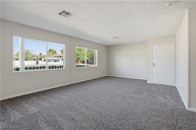 136 Sir George Drive, Las Vegas, NV 89110