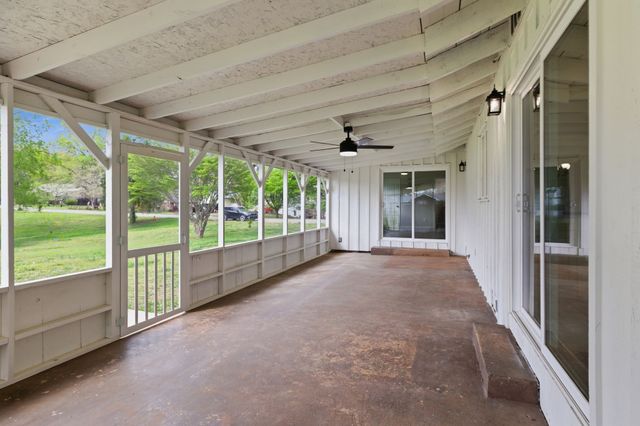 16 Bingham Ct, Winchester, TN 37398