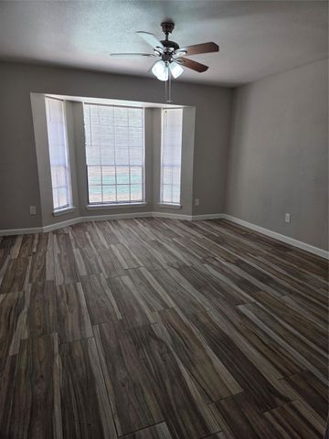 592 River Plantation Drive, Conroe, TX 77302