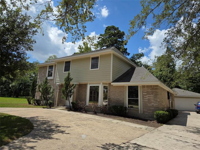 592 River Plantation Drive, Conroe, TX 77302
