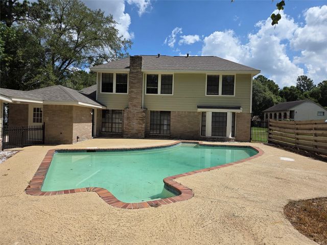 592 River Plantation Drive, Conroe, TX 77302