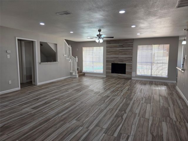 592 River Plantation Drive, Conroe, TX 77302