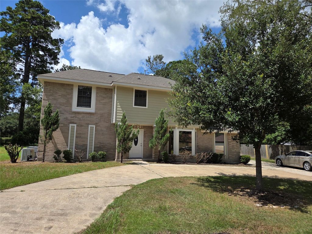 592 River Plantation Drive, Conroe, TX 77302