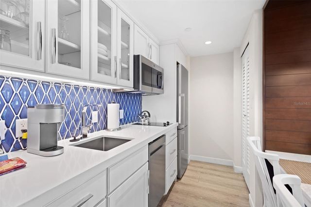 240 SANDS POINT ROAD 4104, Longboat Key, FL 34228