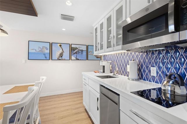 240 SANDS POINT ROAD 4104, Longboat Key, FL 34228