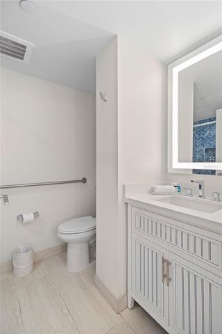 240 SANDS POINT ROAD 4104, Longboat Key, FL 34228