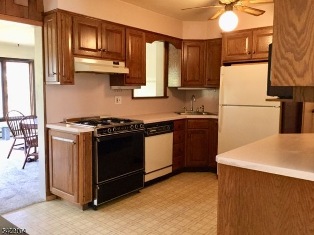 22 Homestead Rd, Jefferson Twp., NJ 07849