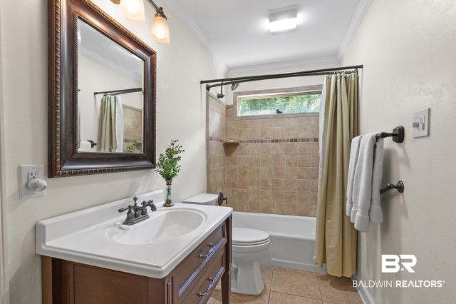 3415 N Riviere du Chien Loop, Mobile, AL 36693