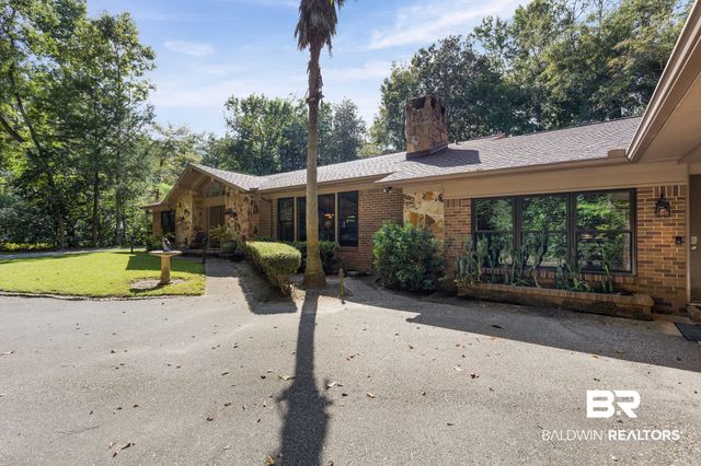 3415 N Riviere du Chien Loop, Mobile, AL 36693