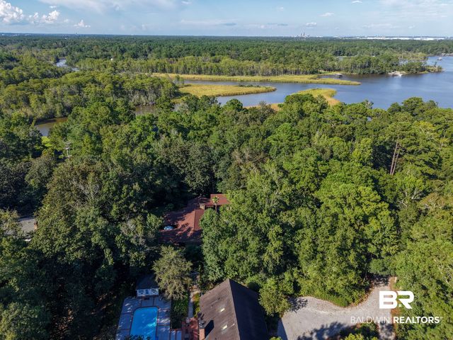 3415 N Riviere du Chien Loop, Mobile, AL 36693