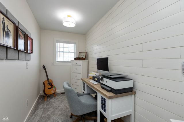 1716 Bell Ford Drive W, Seymour, IN 47274