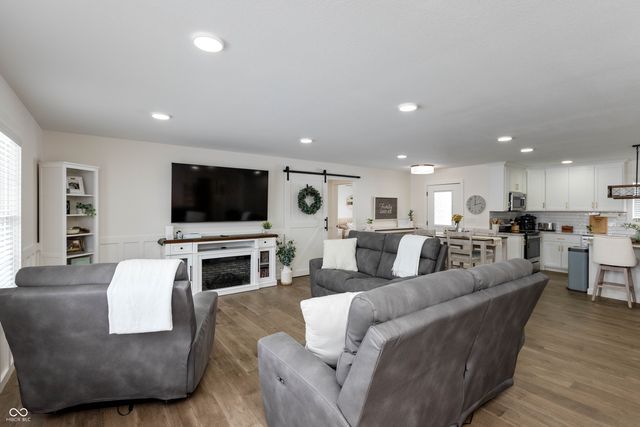 1716 Bell Ford Drive W, Seymour, IN 47274