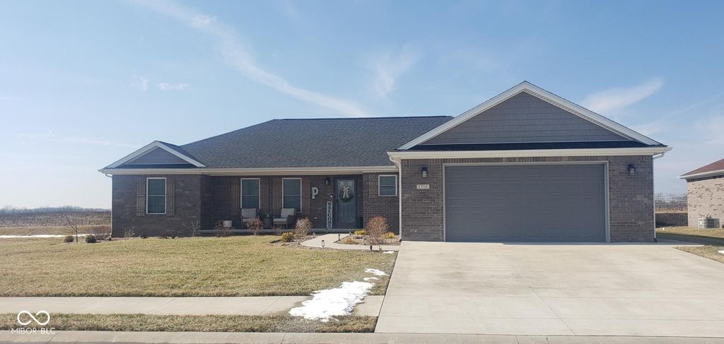 1716 Bell Ford Drive W, Seymour, IN 47274